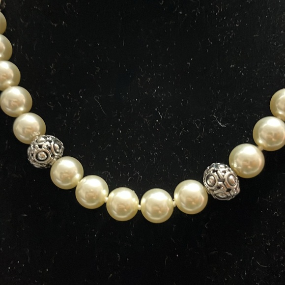 ‘Cookie Lee’ Necklace - Picture 2 of 5